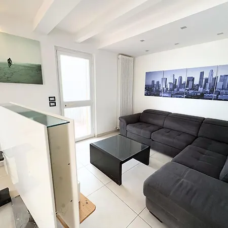 Se228 - Montemarciano, Moderno E Ampio Trilocale Fronte Mare Con Terrazza *